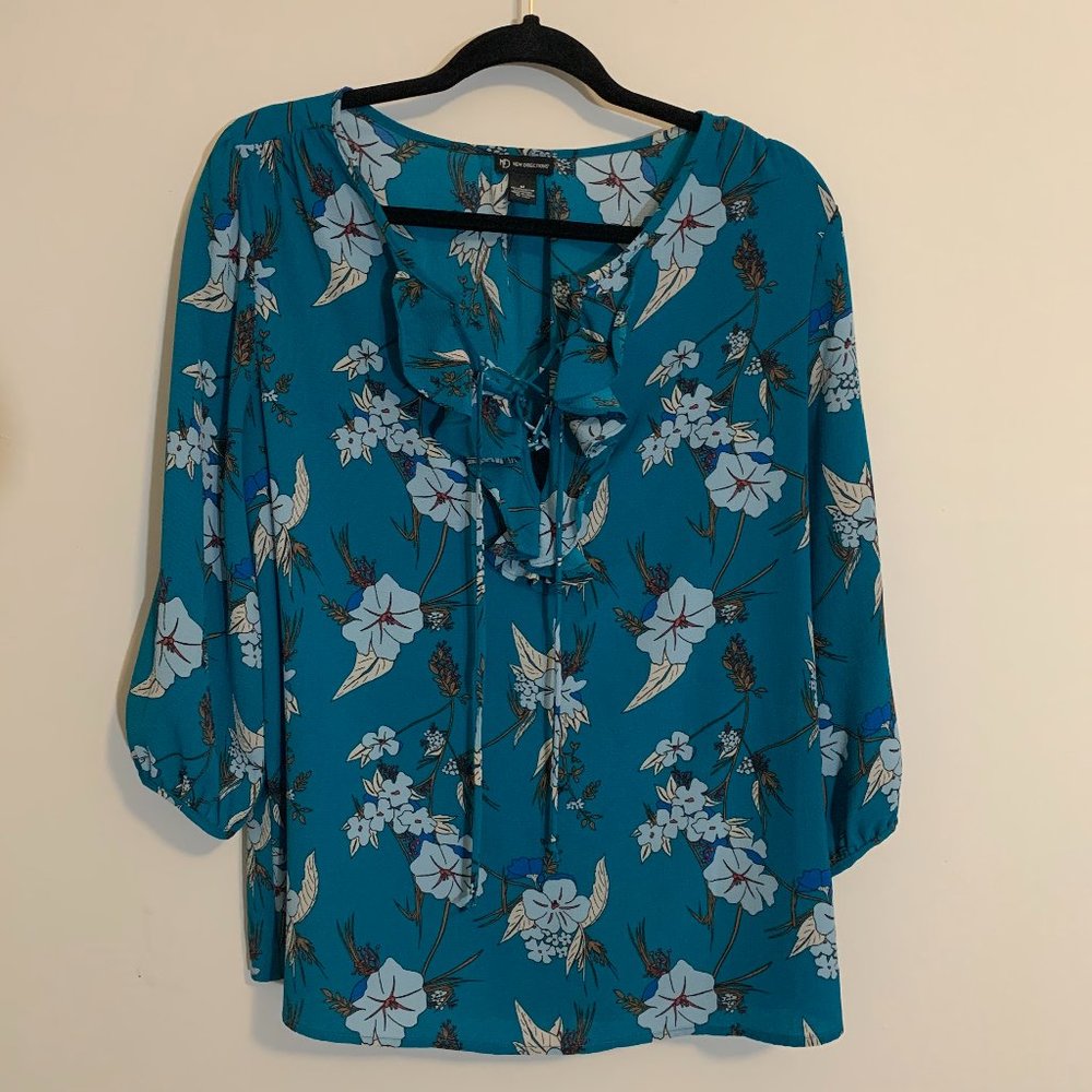 New Directions floral top size M